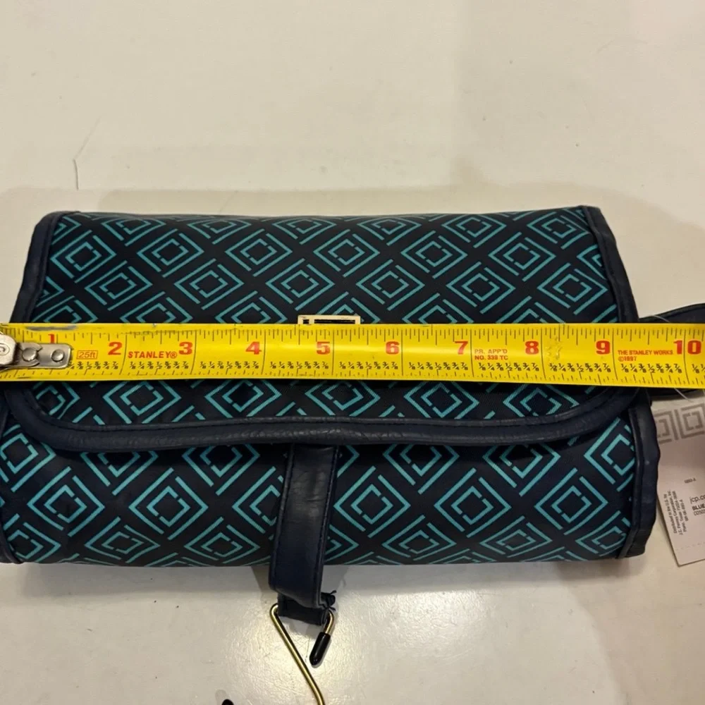 NWT Liz Claiborne Hanging Travel makeup bag